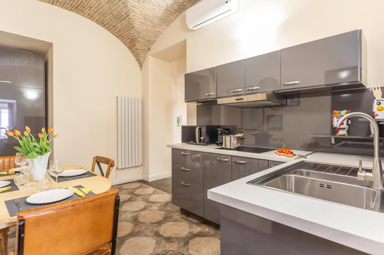 Daplace - Lucia Apartment Рим Экстерьер фото